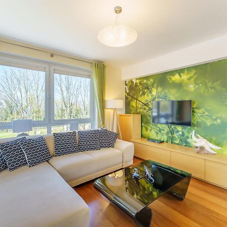 Seaside Apartment With Parking & Ac - 150 M To The Beach By Noclegi Renters Miedzyzdroje Bagian luar foto