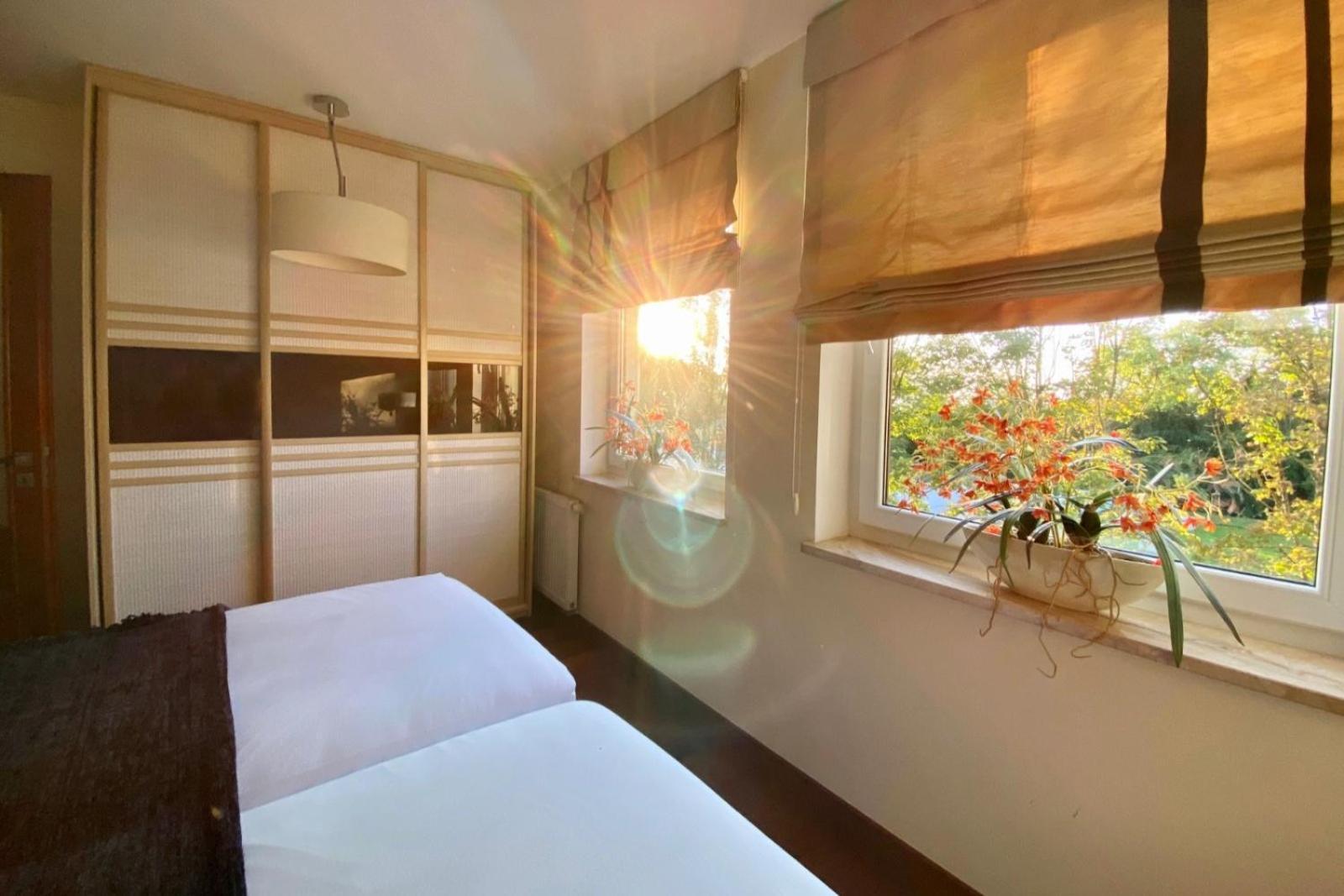 Seaside Apartment With Parking & Ac - 150 M To The Beach By Noclegi Renters Miedzyzdroje Bagian luar foto